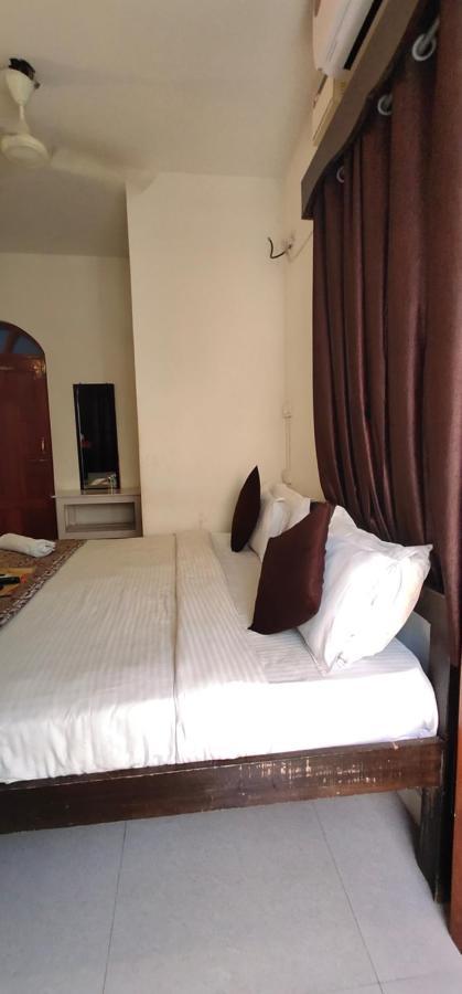 Shelton Guest House Baga Exterior foto