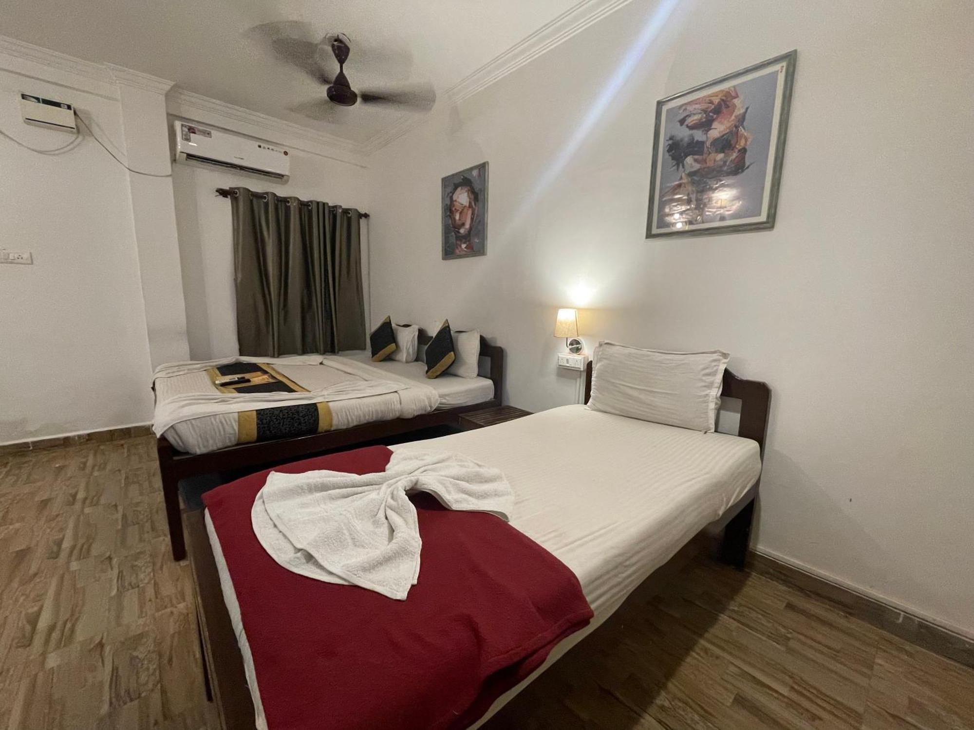Shelton Guest House Baga Exterior foto